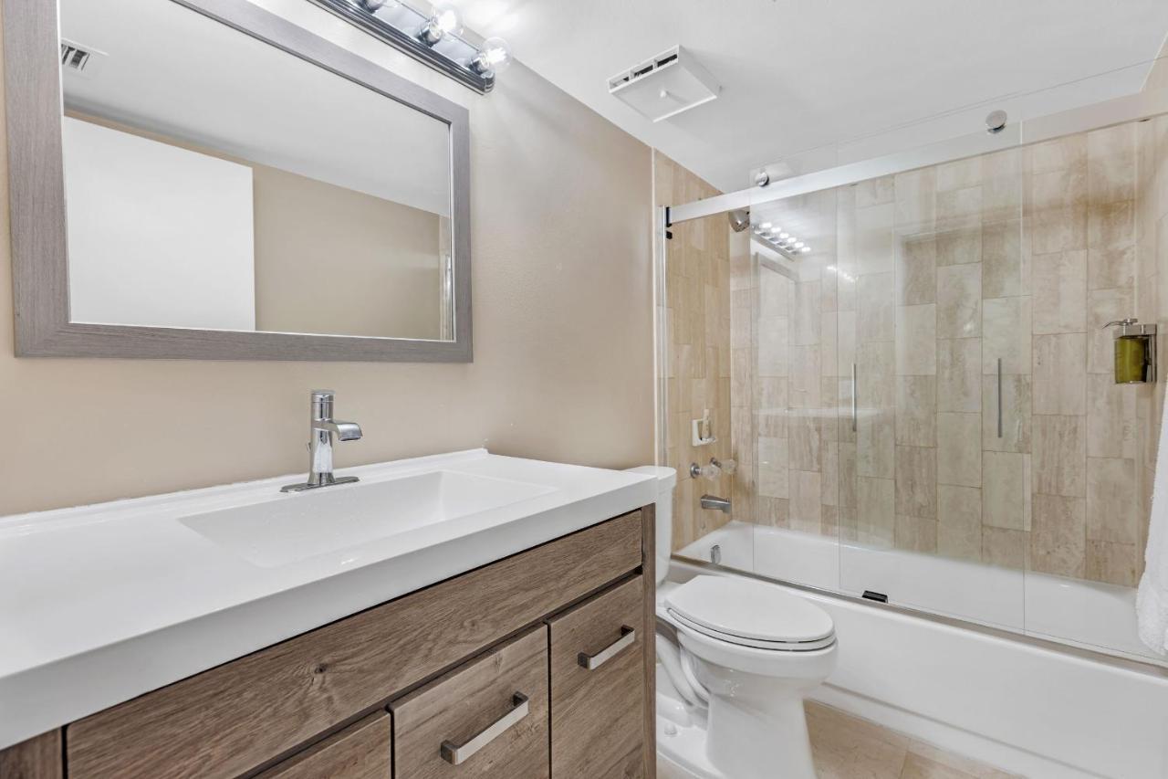 High Rise Comfort With Balcony Doral Exterior foto