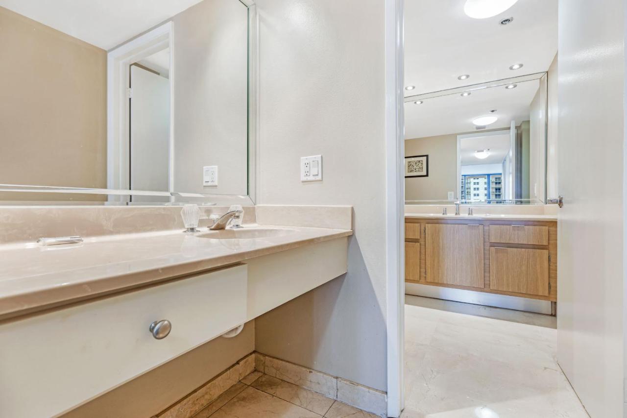 High Rise Comfort With Balcony Doral Exterior foto