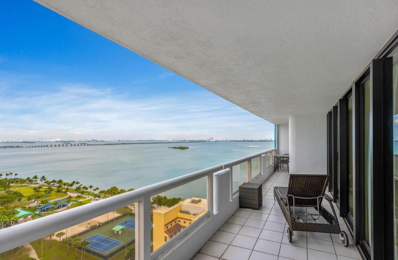 High Rise Comfort With Balcony Doral Exterior foto